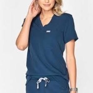 Fig's Women's One-Pocket Scrub Top Dark Harbor
